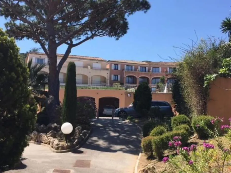 A 2 Min Des Plages Clim Parking Sainte-Maxime Apartmán